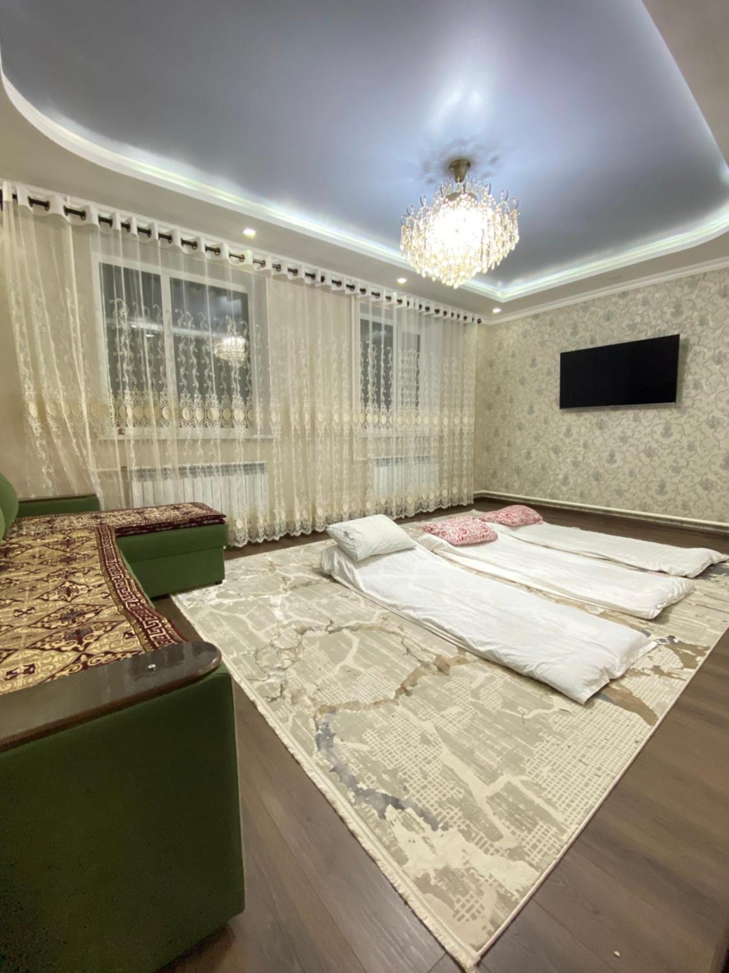 Guest House Glover كاراكول المظهر الخارجي الصورة