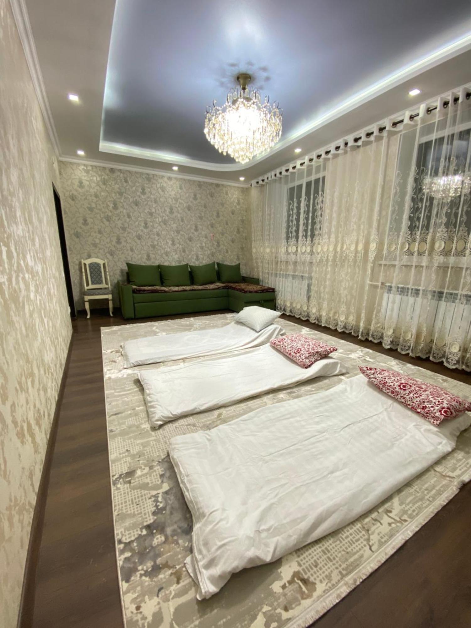 Guest House Glover كاراكول المظهر الخارجي الصورة