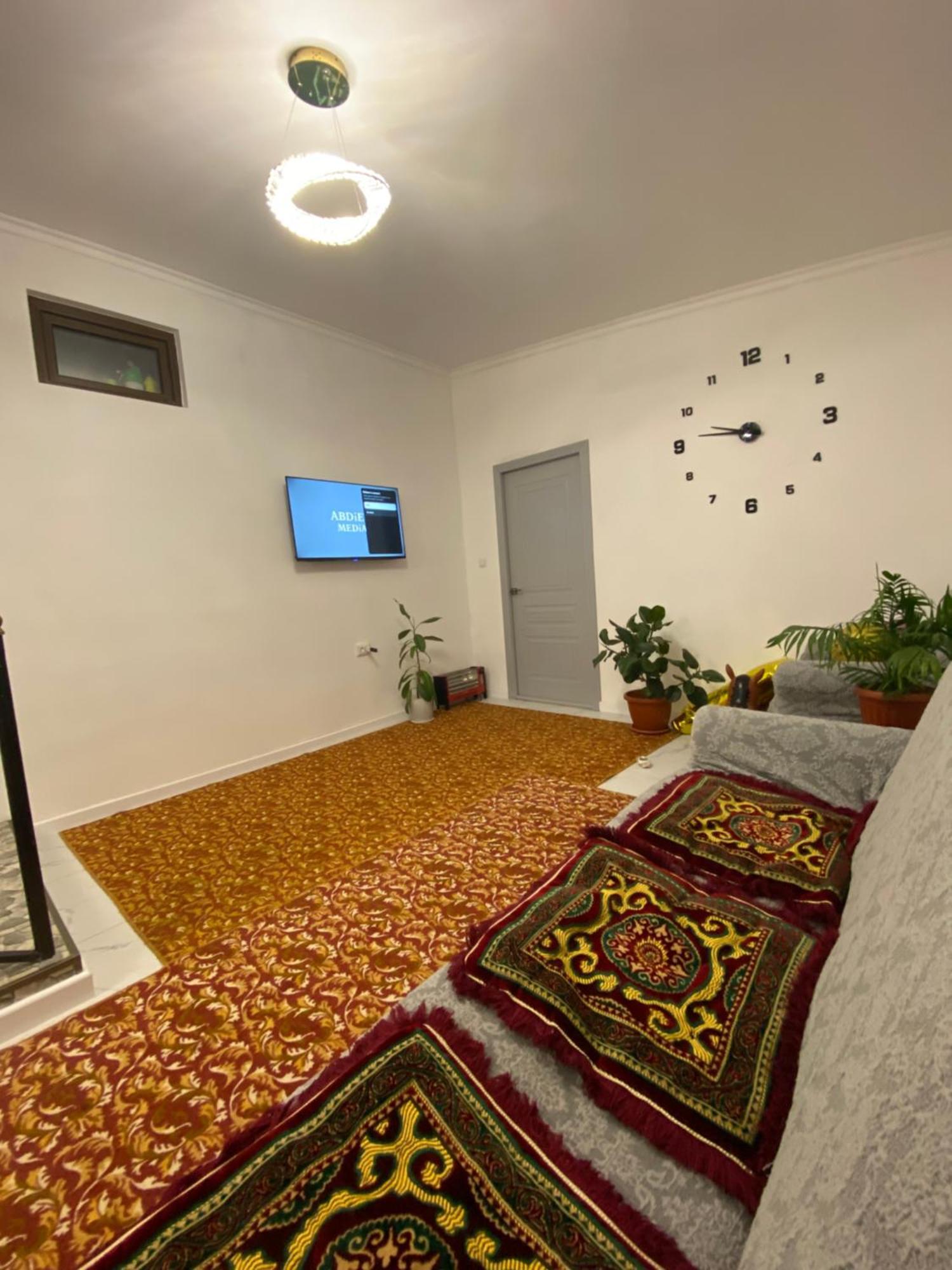 Guest House Glover كاراكول المظهر الخارجي الصورة
